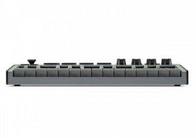 AKAI MPK MINI MK3 Grey is a enhanced dynamic keybed, delivering a piano key performance fit for the world's finest keyboard players.