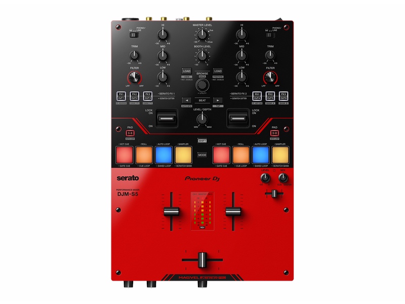 The Pioneer DJ DJM-S5 is the first-ever Pioneer DJ mixer that you can power via the USB connection to your computer. Enjoy the extra flexibility.