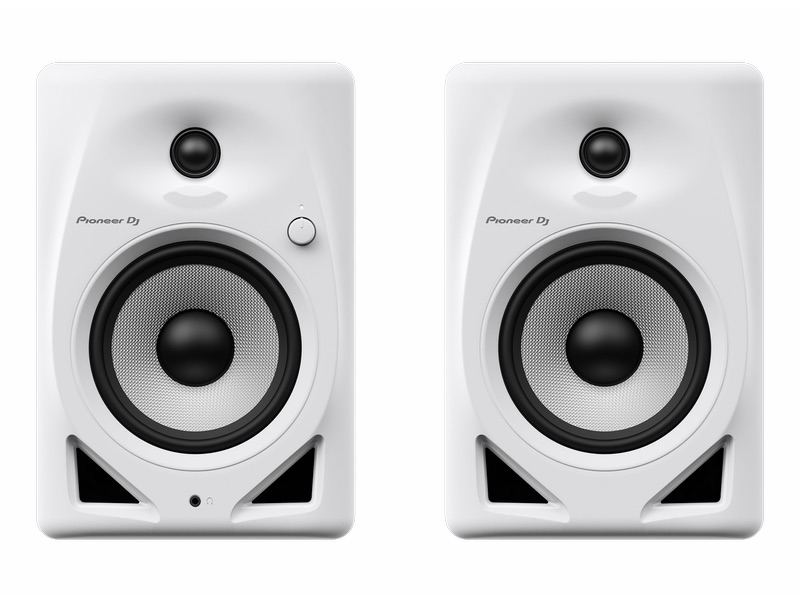 Pioneer DJ DM-50D-W speakers deliver balanced, punchy bass sound and they can pump out extra power thanks to the new Class D amplifier and 5-inch woofer