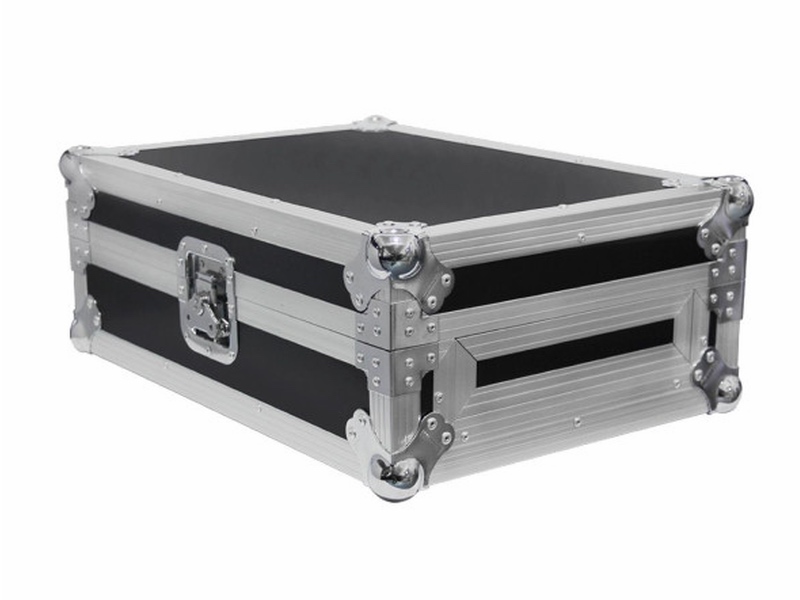 Power Acoustics FCM 900 NXS Flight Case para DJM-900NXS e 900NXS2 da PioneerCantos tipo bola de metal para proteção e empilhamento Acabamento preto e prata