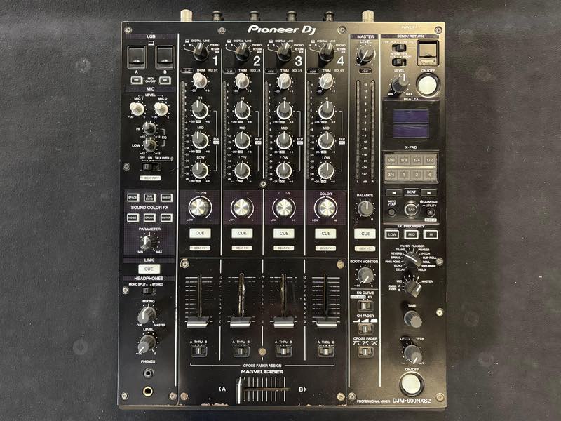Pioneer DJ DJM-900NXS2 - Usado