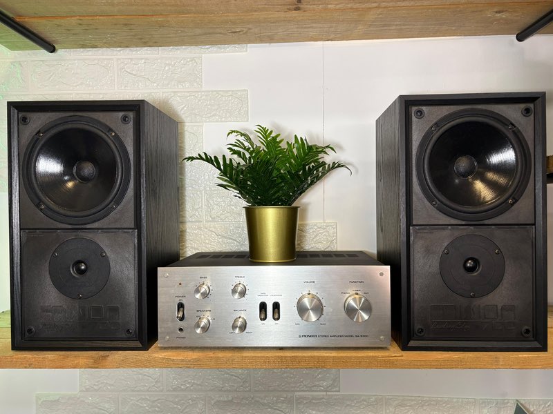 Pioneer SA-5300 + Mission Model 700
