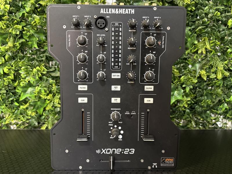 Allen & Heath XONE:23 Usado